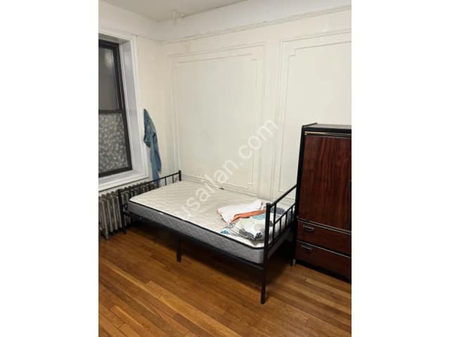 Looking for a roommate for a shared room