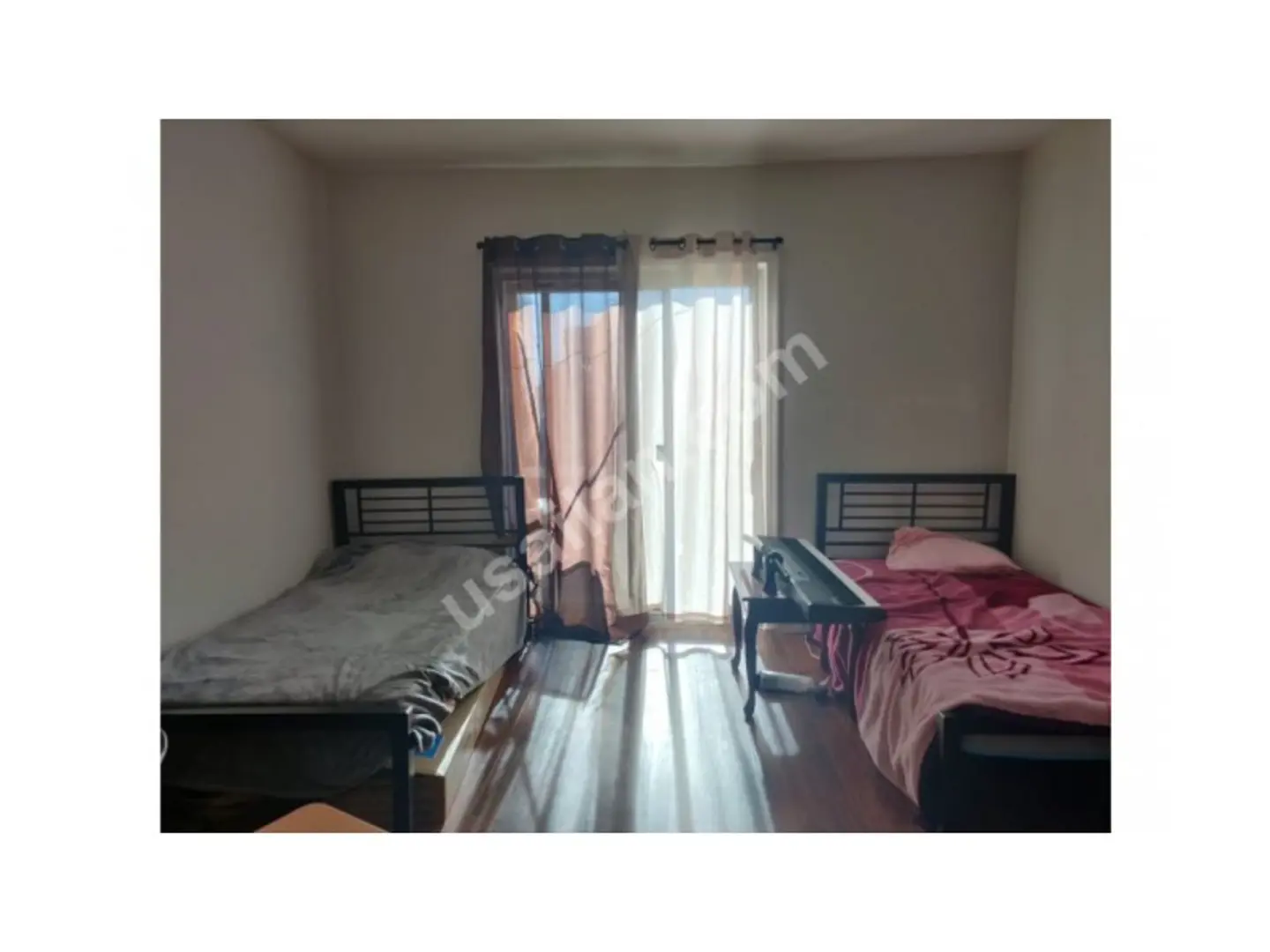 Iki kisilik erkek icin paylasimli oda Sheepshead Bay (Ocean Ave & Ave Z - B/Q train)